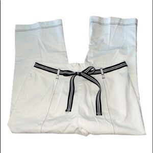 Mix It stretch white pants with black stitching details size 14